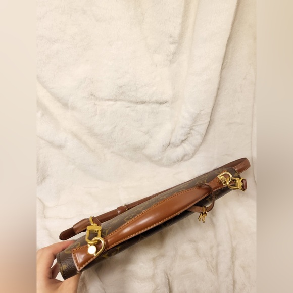 Authentic pre-owned Louis Vuitton Monceau crossbody shoulder bag - Picture 15 of 16